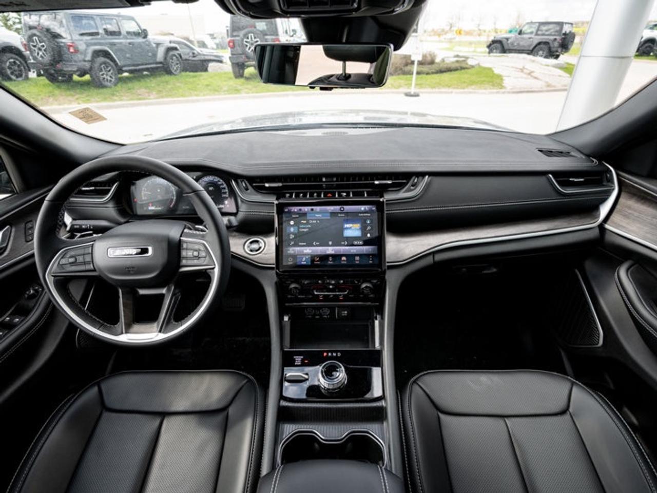 2025 Jeep Grand Cherokee L Limited Photo