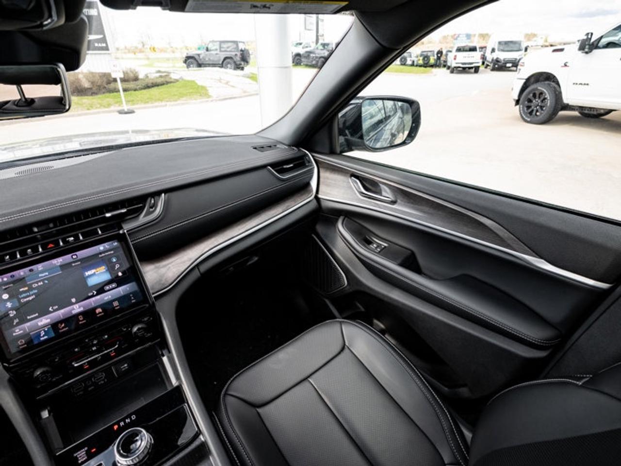 2025 Jeep Grand Cherokee L Limited Photo