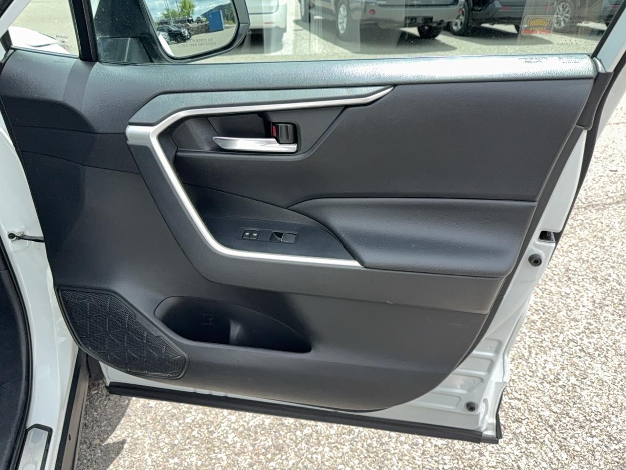 2019 Toyota RAV4 XLE Premium Photo