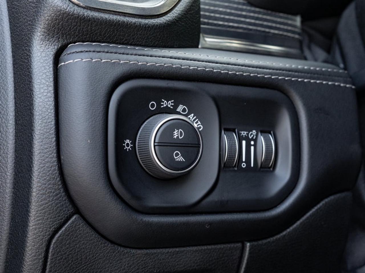 2020 RAM 1500 Limited Photo