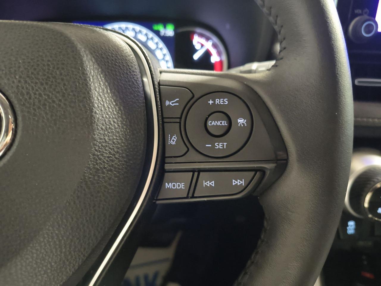 2023 Toyota RAV4 XLE Photo