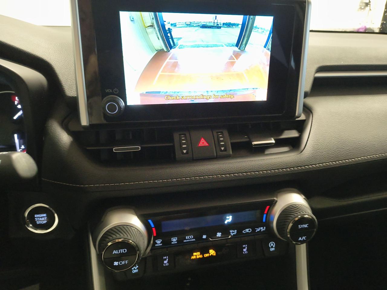 2023 Toyota RAV4 XLE Photo