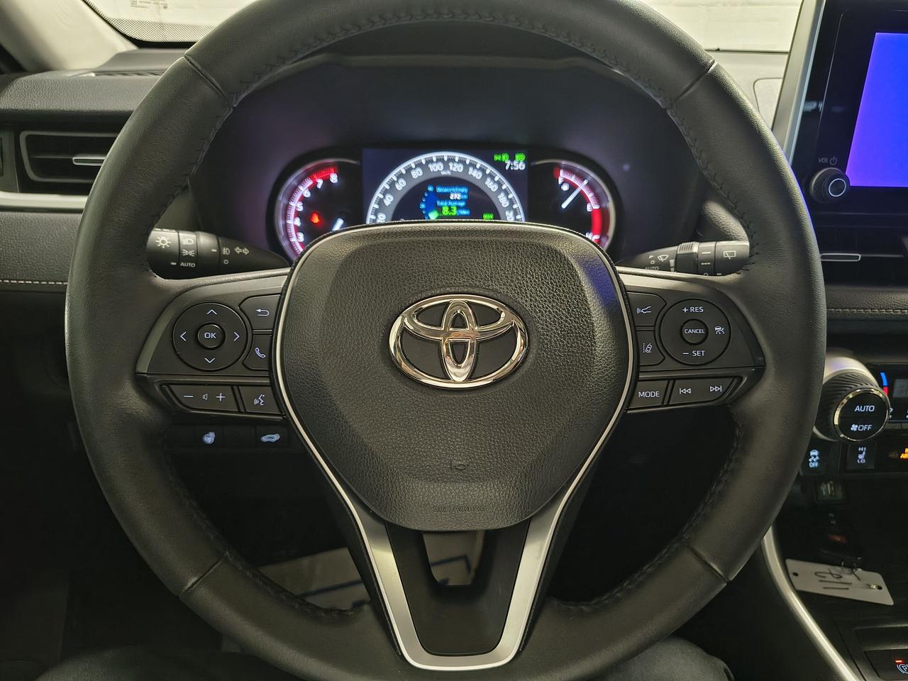 2023 Toyota RAV4 XLE Photo0