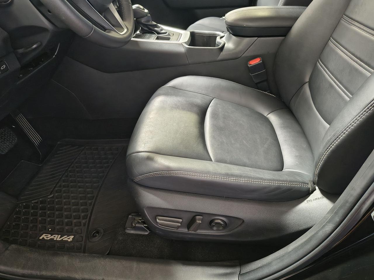 2023 Toyota RAV4 XLE Photo
