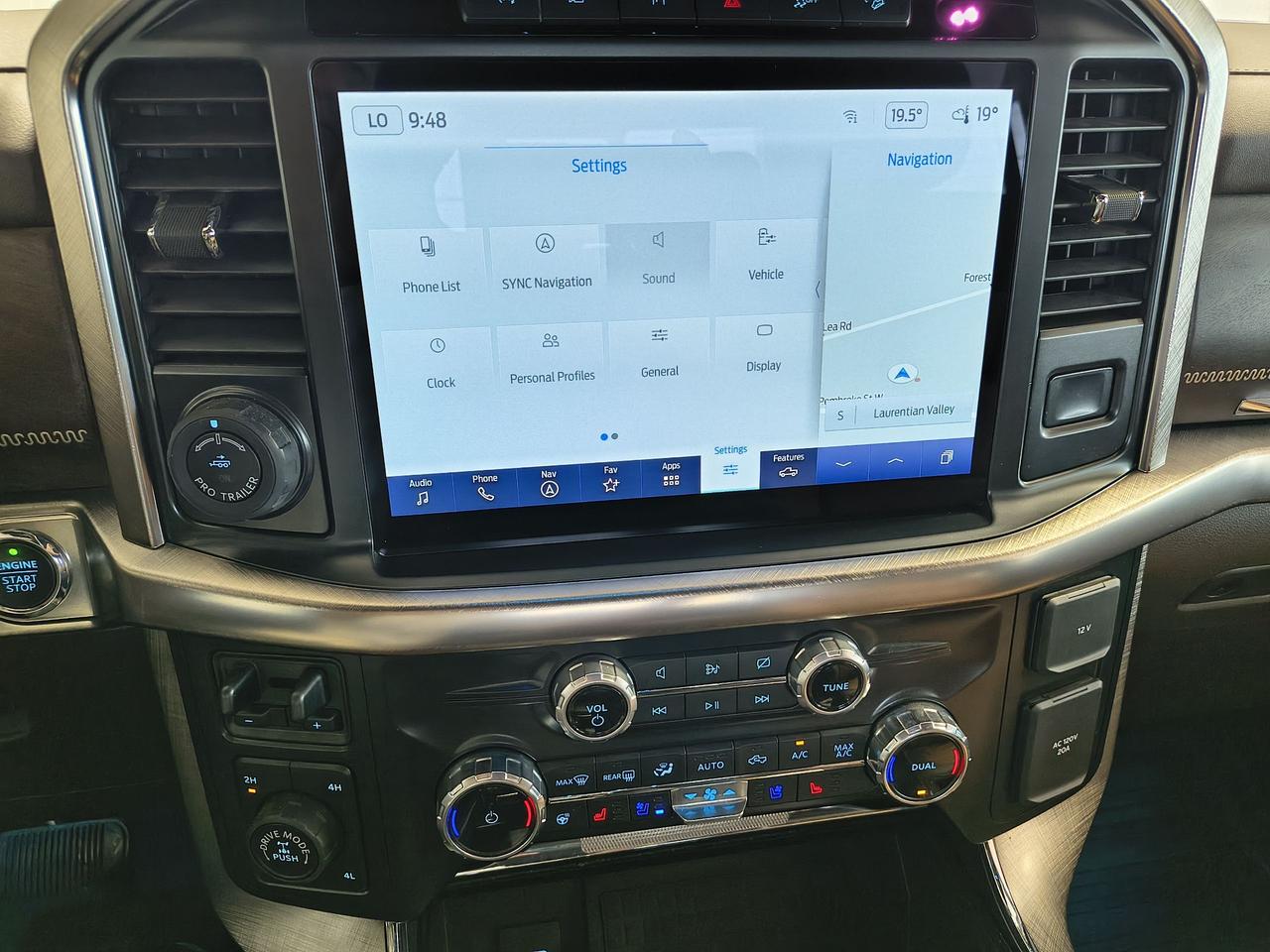2022 Ford F-150 XL Photo