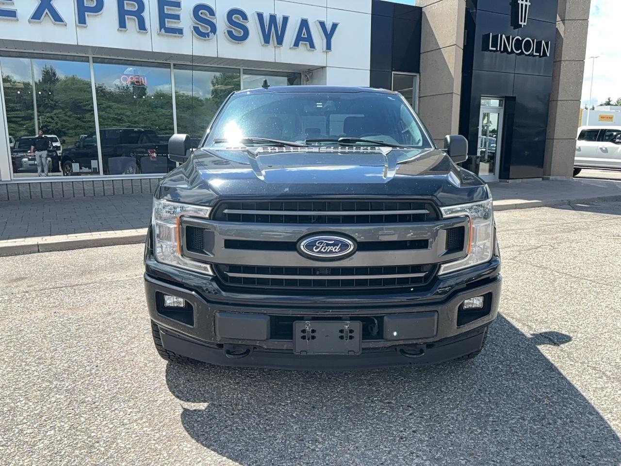 2018 Ford F-150 LOW KM'S, LOCAL TRADE, 302A SPORT! HEATED SEATS! Photo
