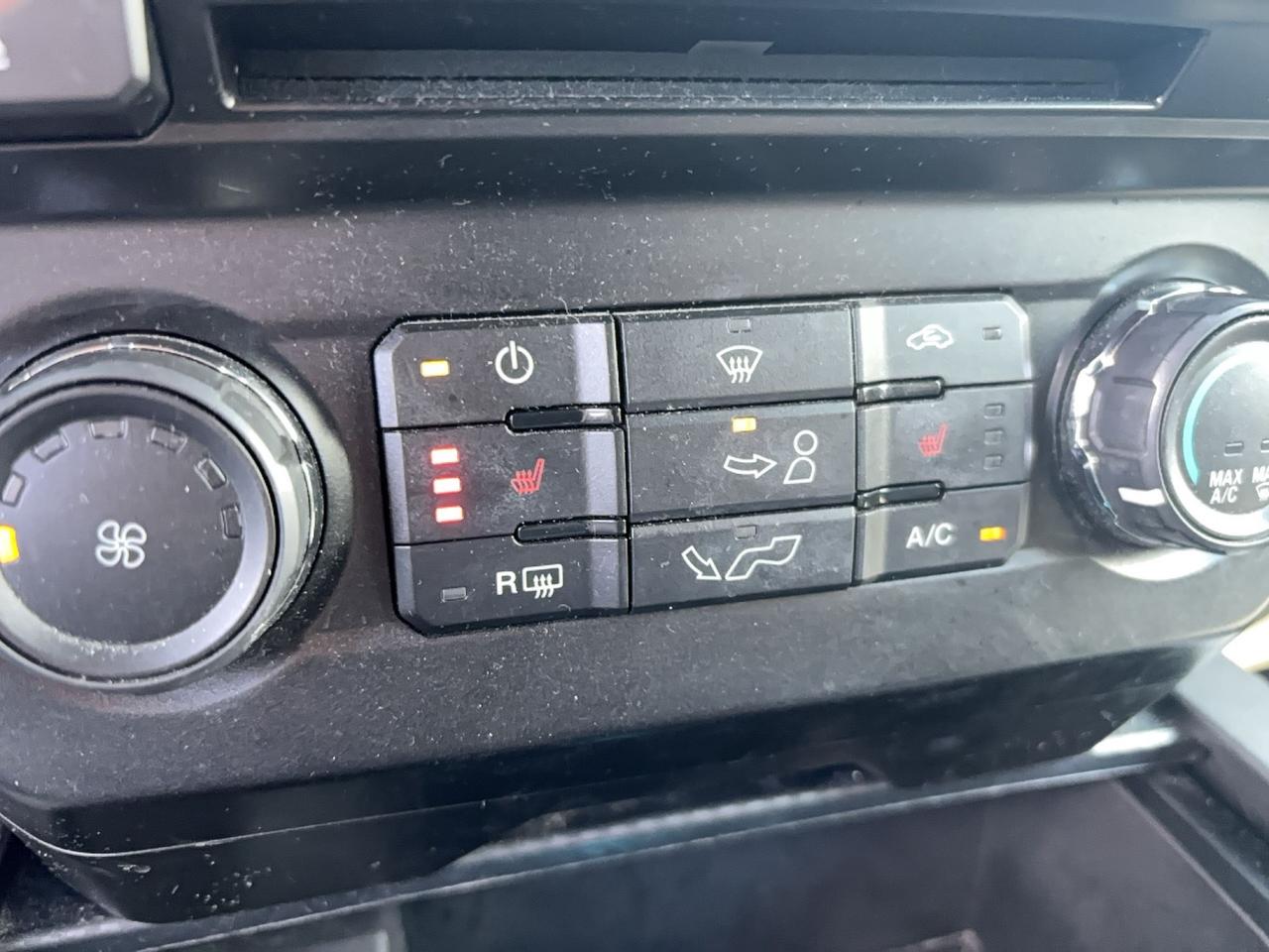 2018 Ford F-150 LOW KM'S, LOCAL TRADE, 302A SPORT! HEATED SEATS! Photo