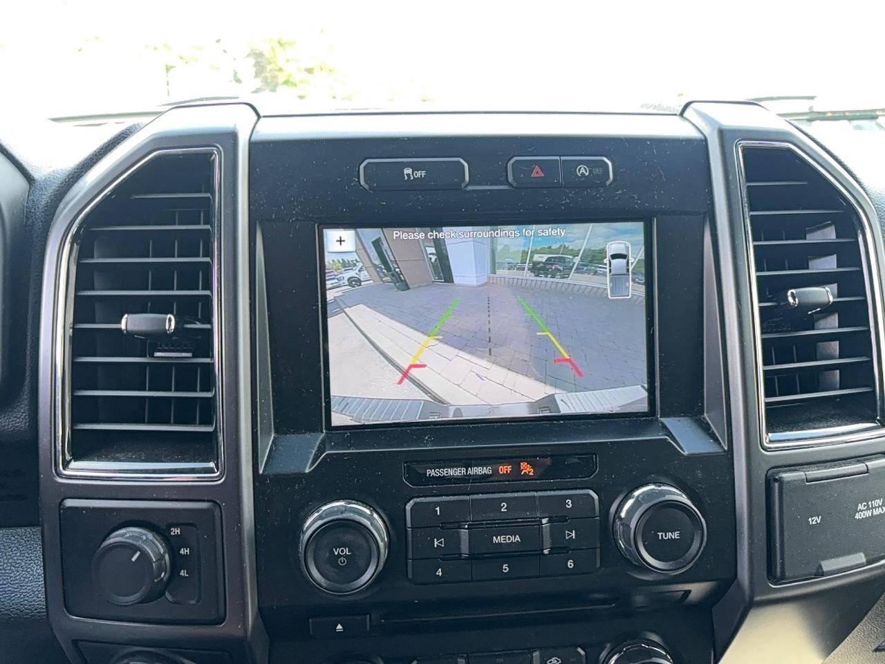 2018 Ford F-150 LOW KM'S, LOCAL TRADE, 302A SPORT! HEATED SEATS! Photo