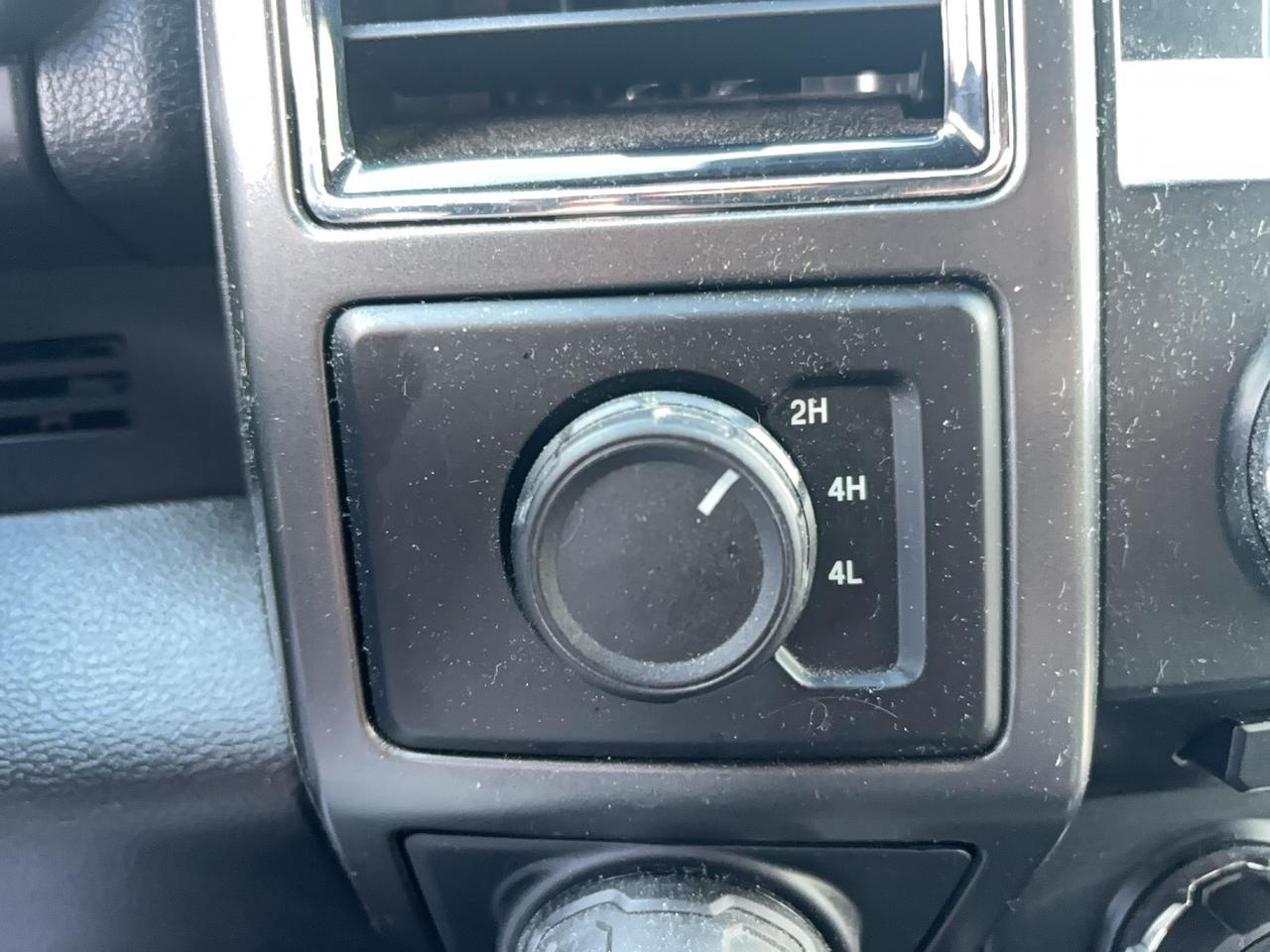 2018 Ford F-150 LOW KM'S, LOCAL TRADE, 302A SPORT! HEATED SEATS! Photo
