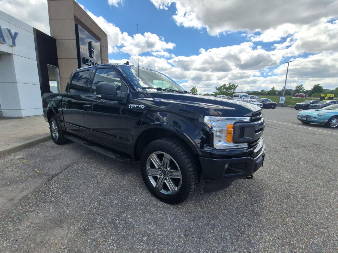 2018 Ford F-150 LOW KM'S, LOCAL TRADE, 302A SPORT! HEATED SEATS! Photo4