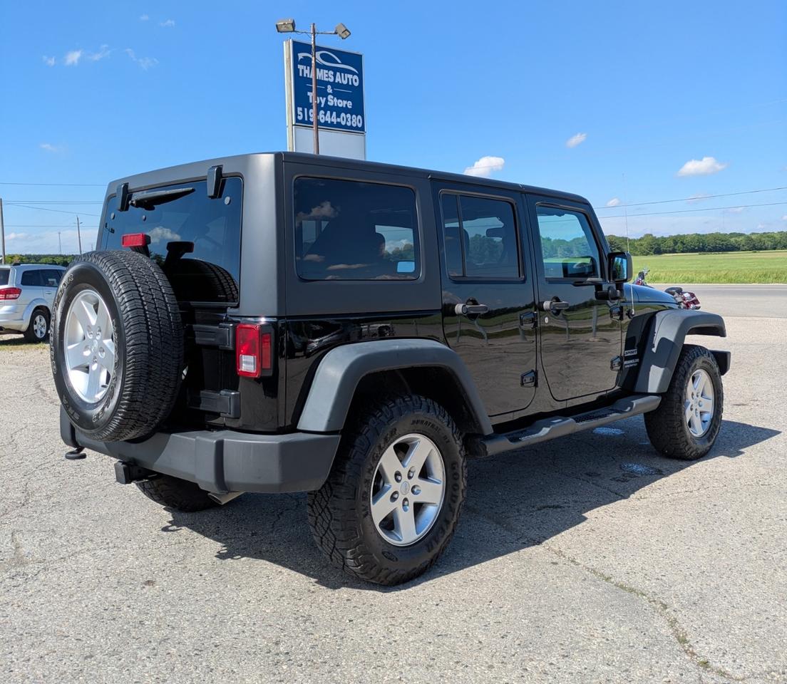 2014 Jeep Wrangler SPORT Photo4