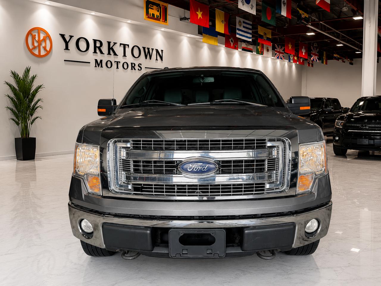 2013 Ford F-150 XLT | 5.0L V8 | 4X4 | SUPER CREWCAB | HEATED SEATS Photo