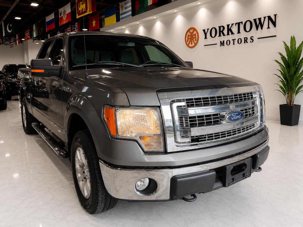 2013 Ford F-150 XLT | 5.0L V8 | 4X4 | SUPER CREWCAB | HEATED SEATS Photo