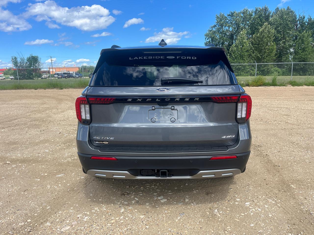 2026 Ford Explorer Active w/200A Pkg Photo3