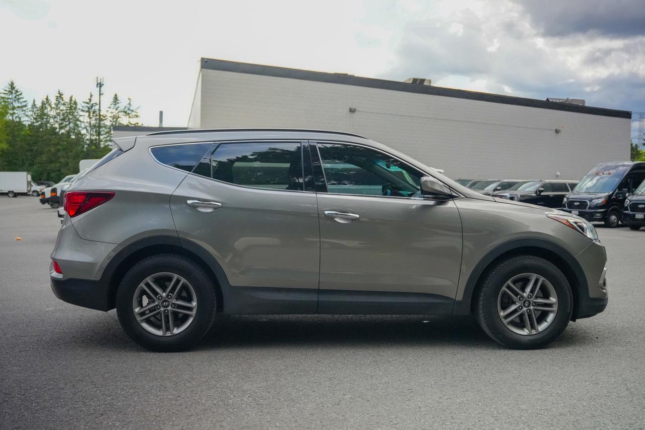 2017 Hyundai Santa Fe Sport 2.4 FWD Photo4