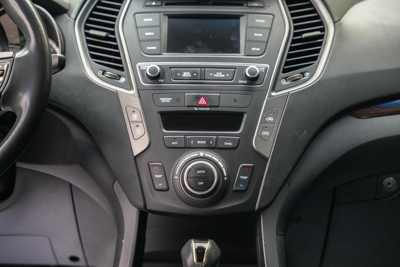 2017 Hyundai Santa Fe Sport 2.4 FWD Photo