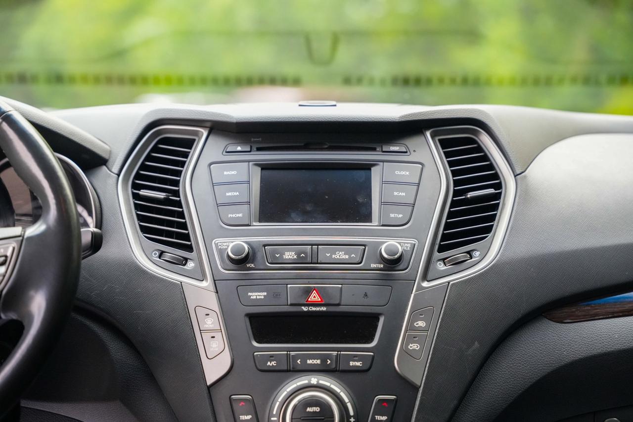 2017 Hyundai Santa Fe Sport 2.4 FWD Photo