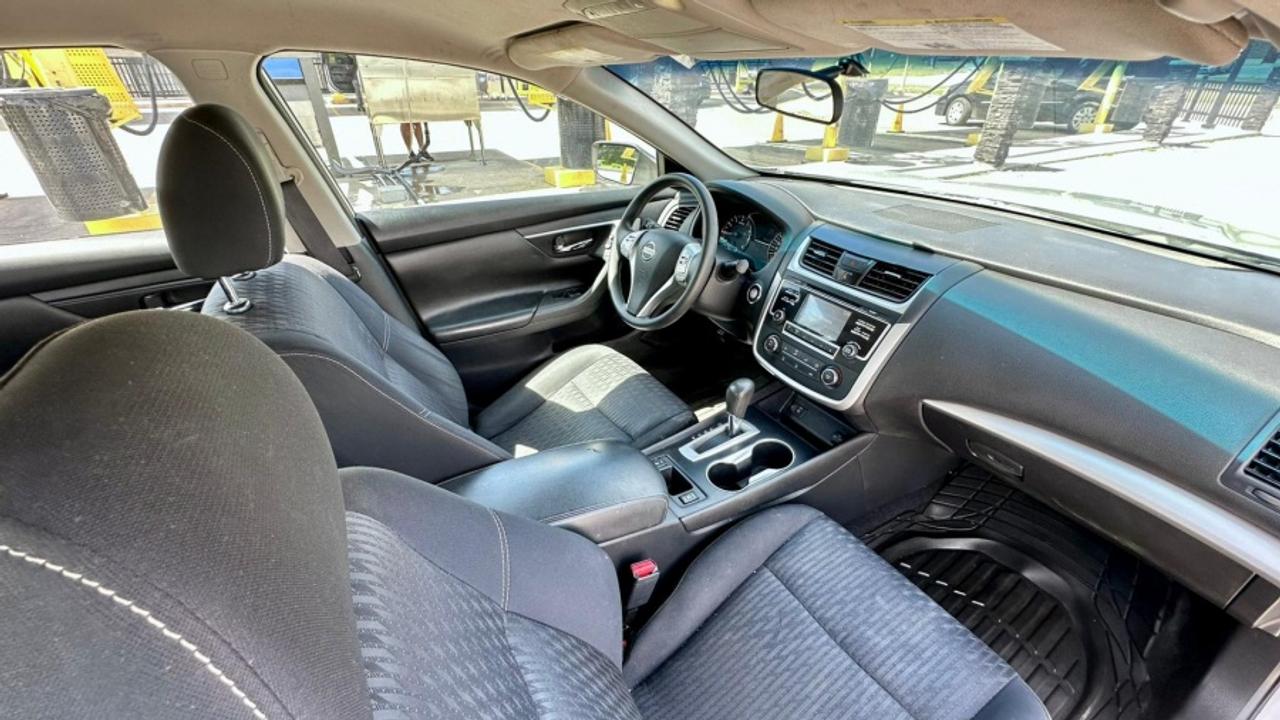 2017 Nissan Altima " Photo