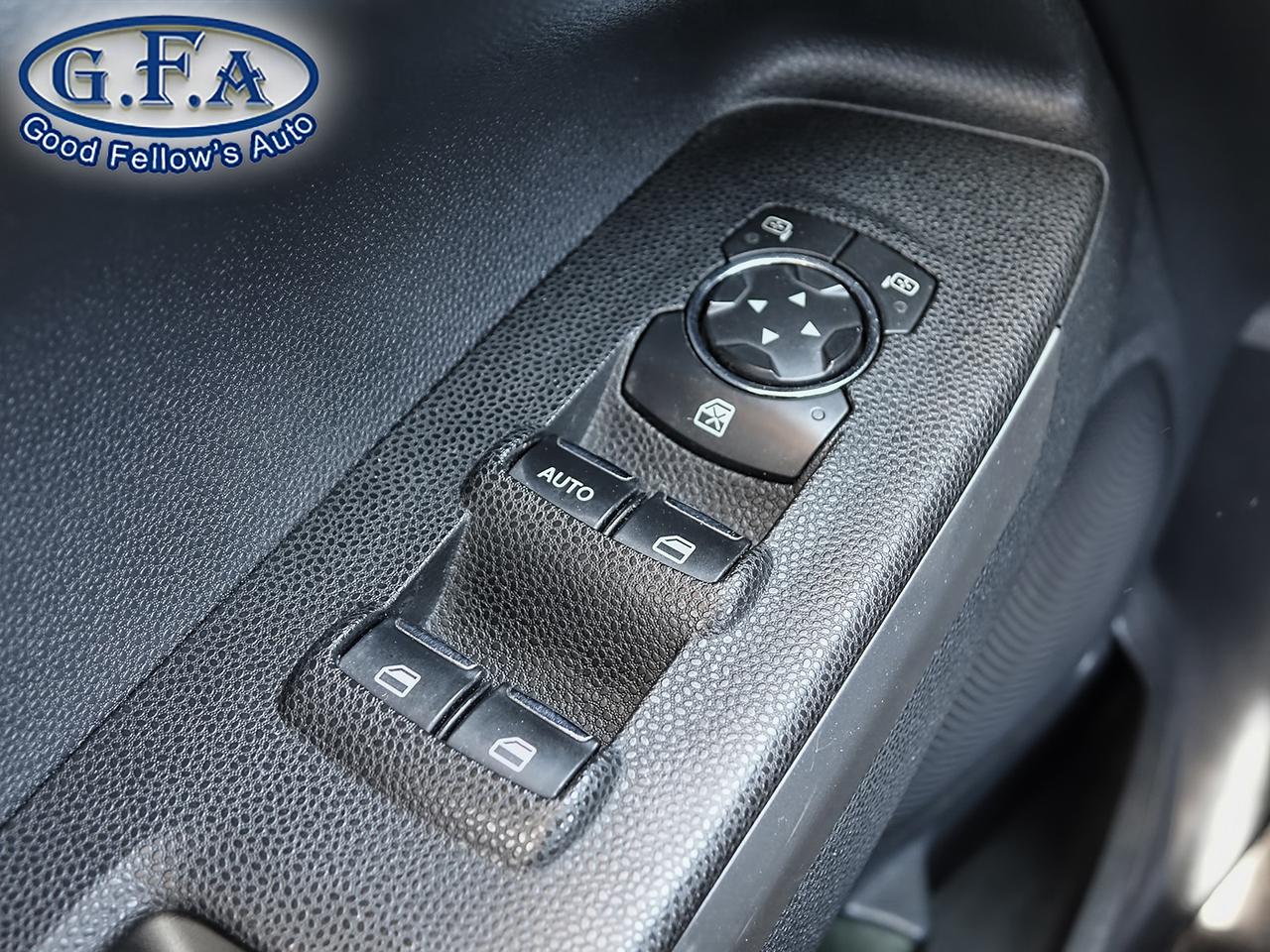 2018 Ford EcoSport TITANIUM MODEL, AWD, LEATHER SEATS, SUNROOF, REARV Photo21