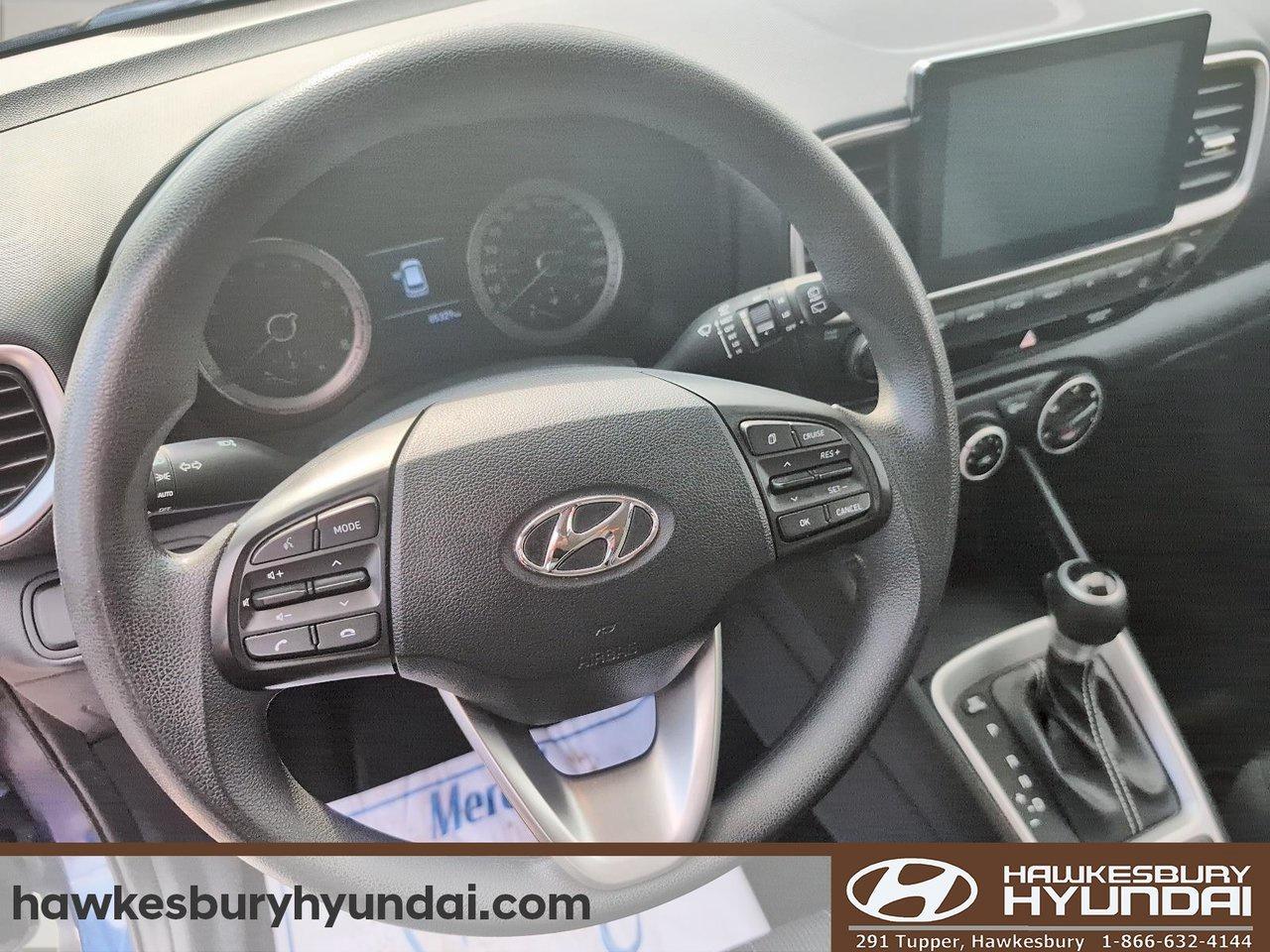 2021 Hyundai Venue Essential Photo