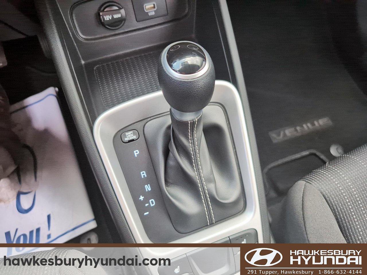 2021 Hyundai Venue Essential Photo
