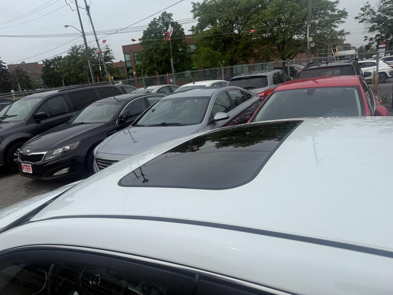 2016 Nissan Sentra *** 3 YEAR WARRANTY INCLUDED *** Photo4