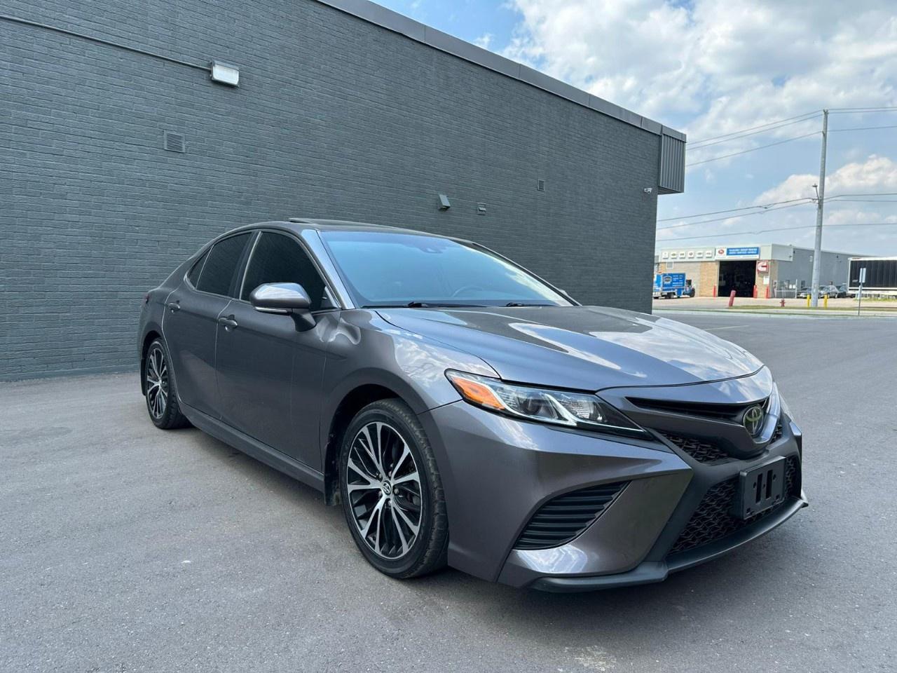 2018 Toyota Camry SE Auto (SE) Photo