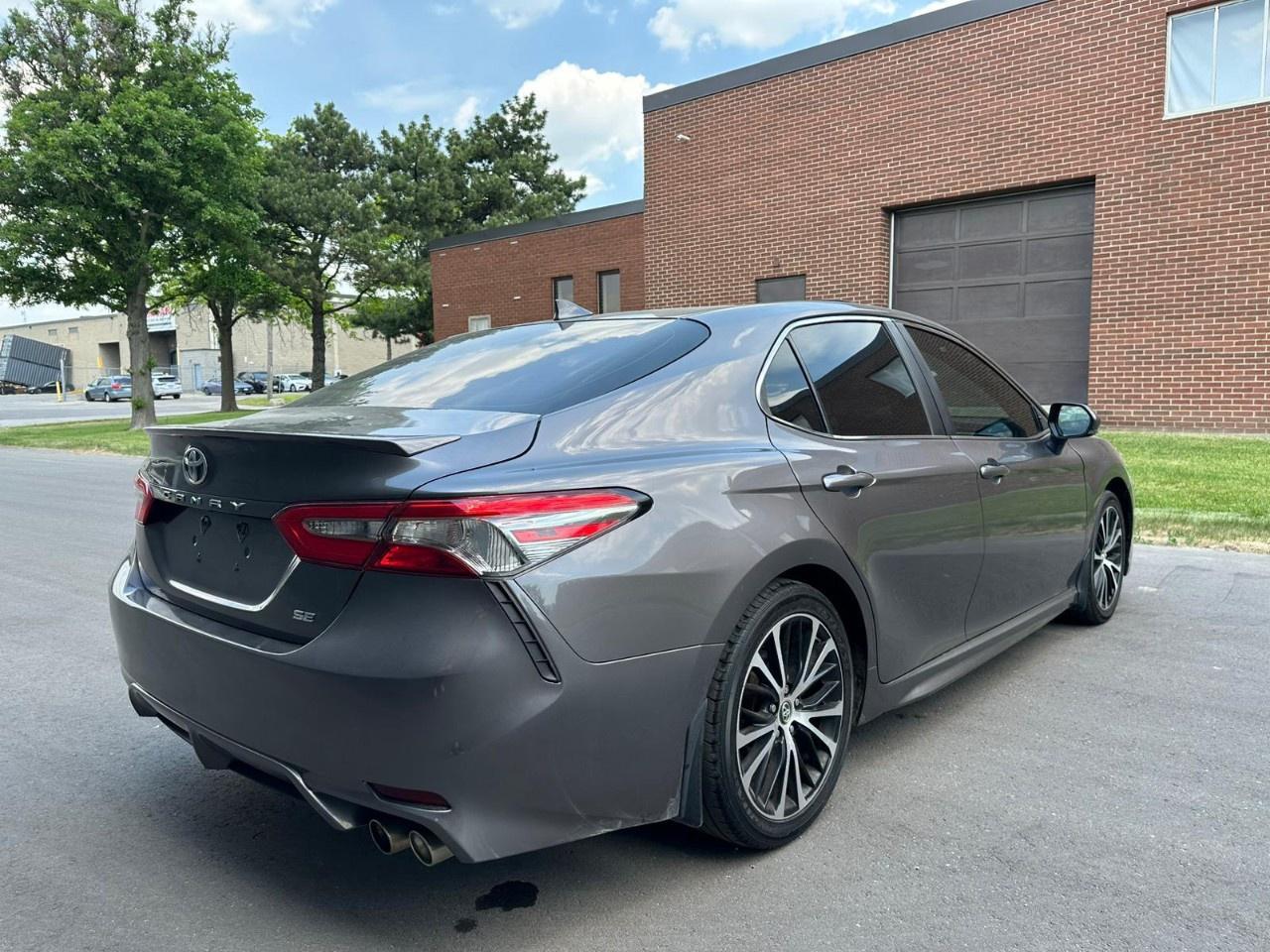 2018 Toyota Camry SE Auto (SE) Photo