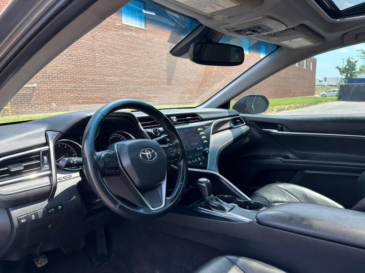 2018 Toyota Camry SE Auto (SE) Photo