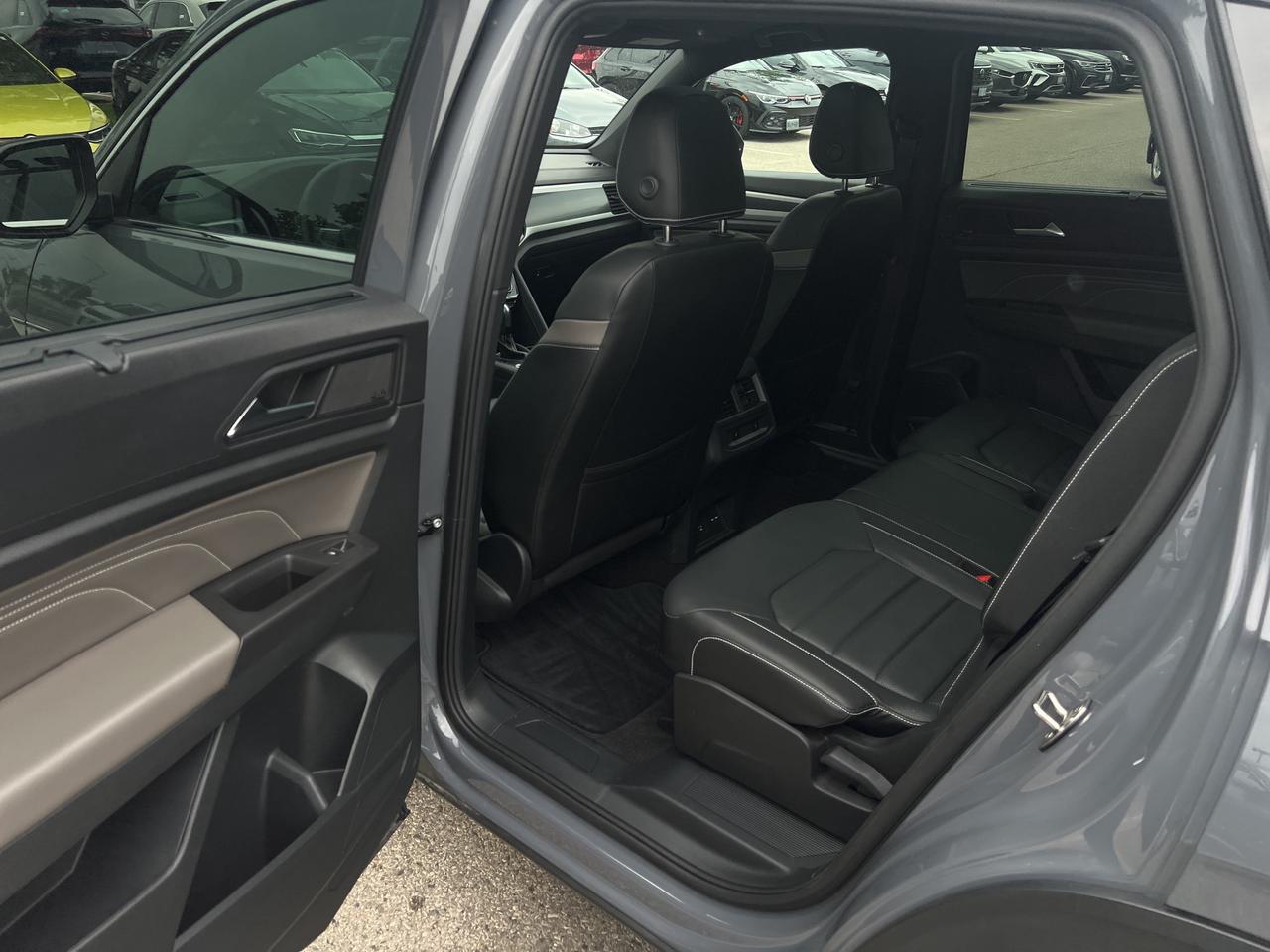 2023 Volkswagen Atlas Cross Sport Highline 3.6 FSI 4MOTION Photo