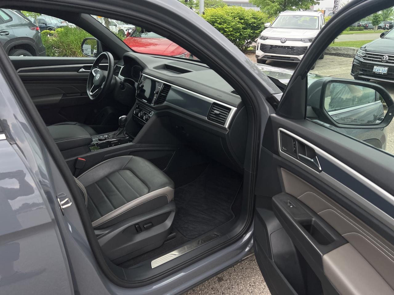 2023 Volkswagen Atlas Cross Sport Highline 3.6 FSI 4MOTION Photo