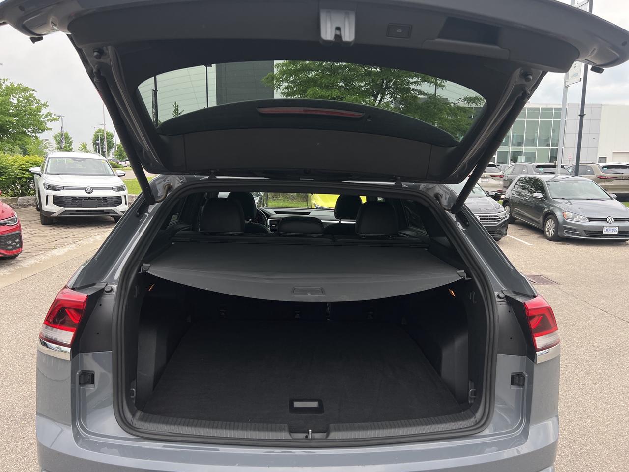 2023 Volkswagen Atlas Cross Sport Highline 3.6 FSI 4MOTION Photo