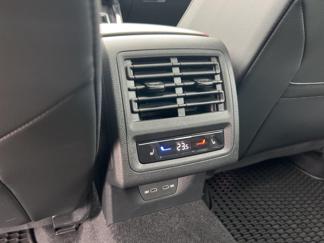 2024 Volkswagen Golf GTI Performance Auto Photo