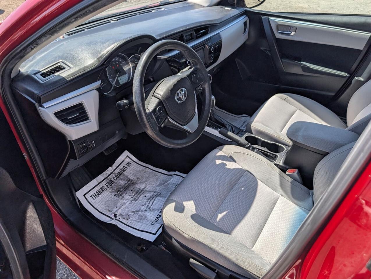 2015 Toyota Corolla LE Photo