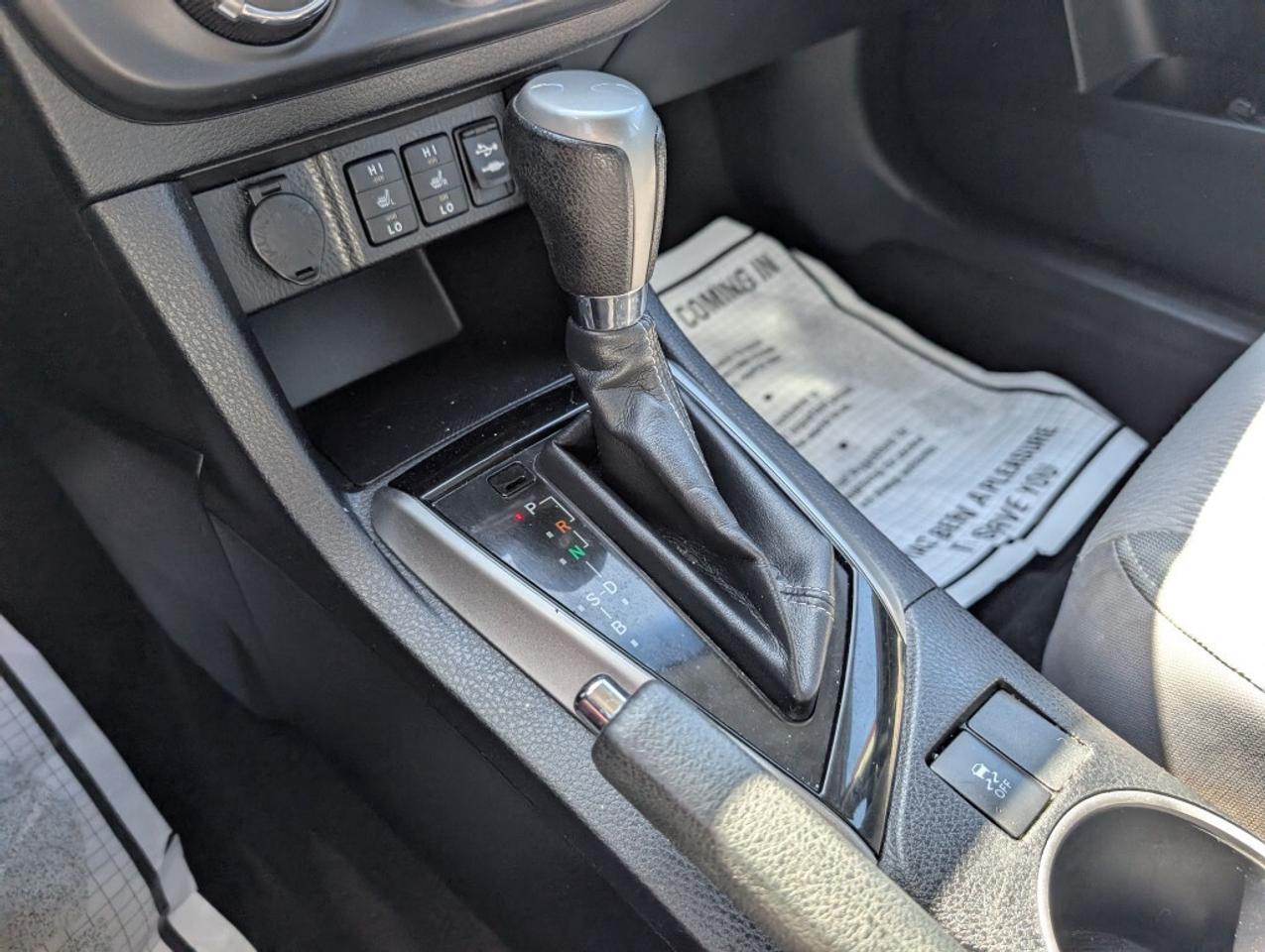 2015 Toyota Corolla LE Photo