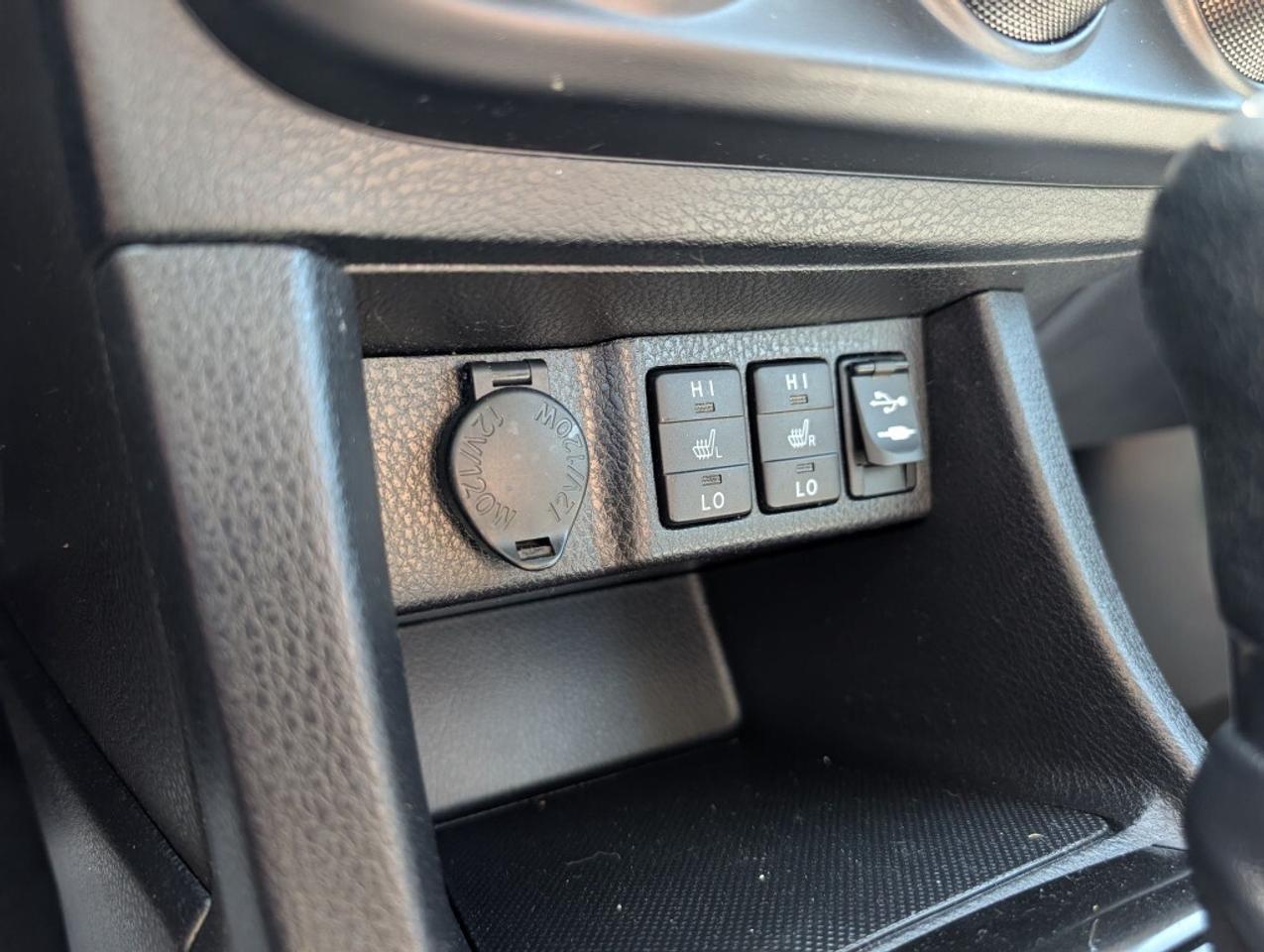2015 Toyota Corolla LE Photo