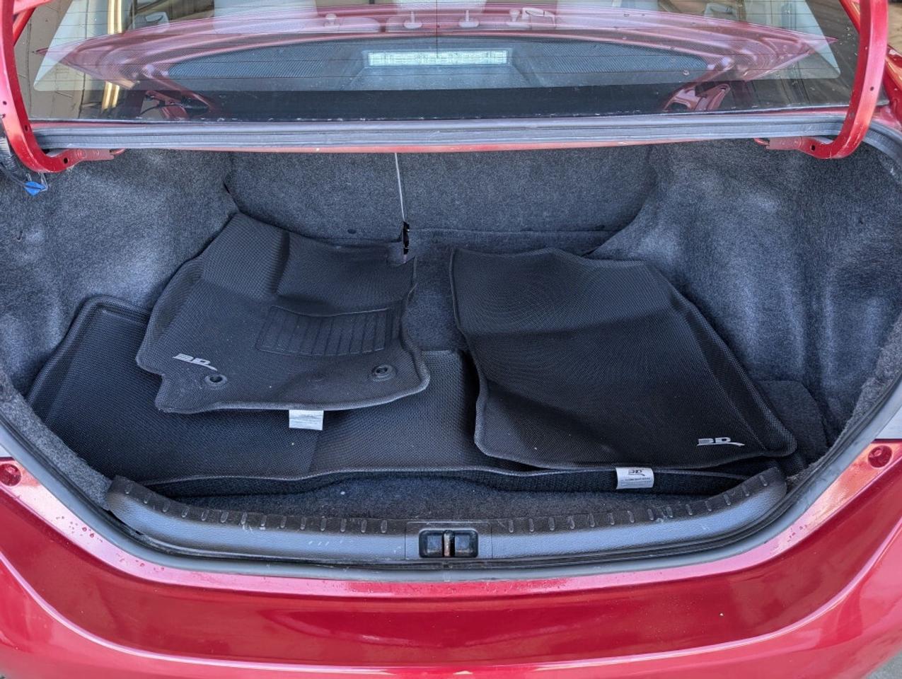 2015 Toyota Corolla LE Photo