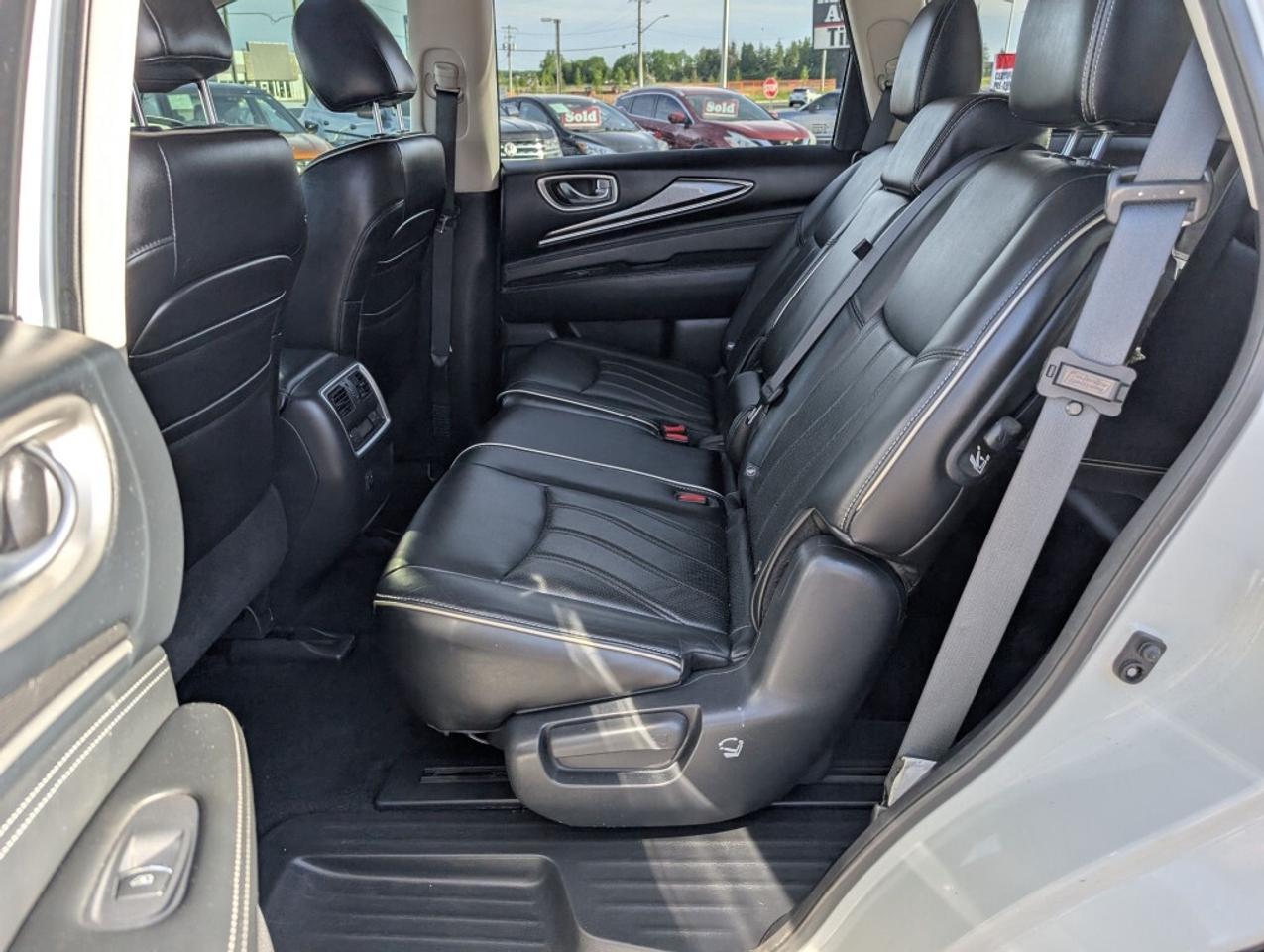 2017 Infiniti QX60 NAV   LEATHER   SUNROOF   CAMERA   HTD SEATS Photo