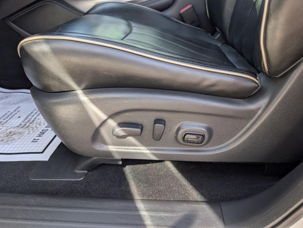 2017 Infiniti QX60 NAV   LEATHER   SUNROOF   CAMERA   HTD SEATS Photo