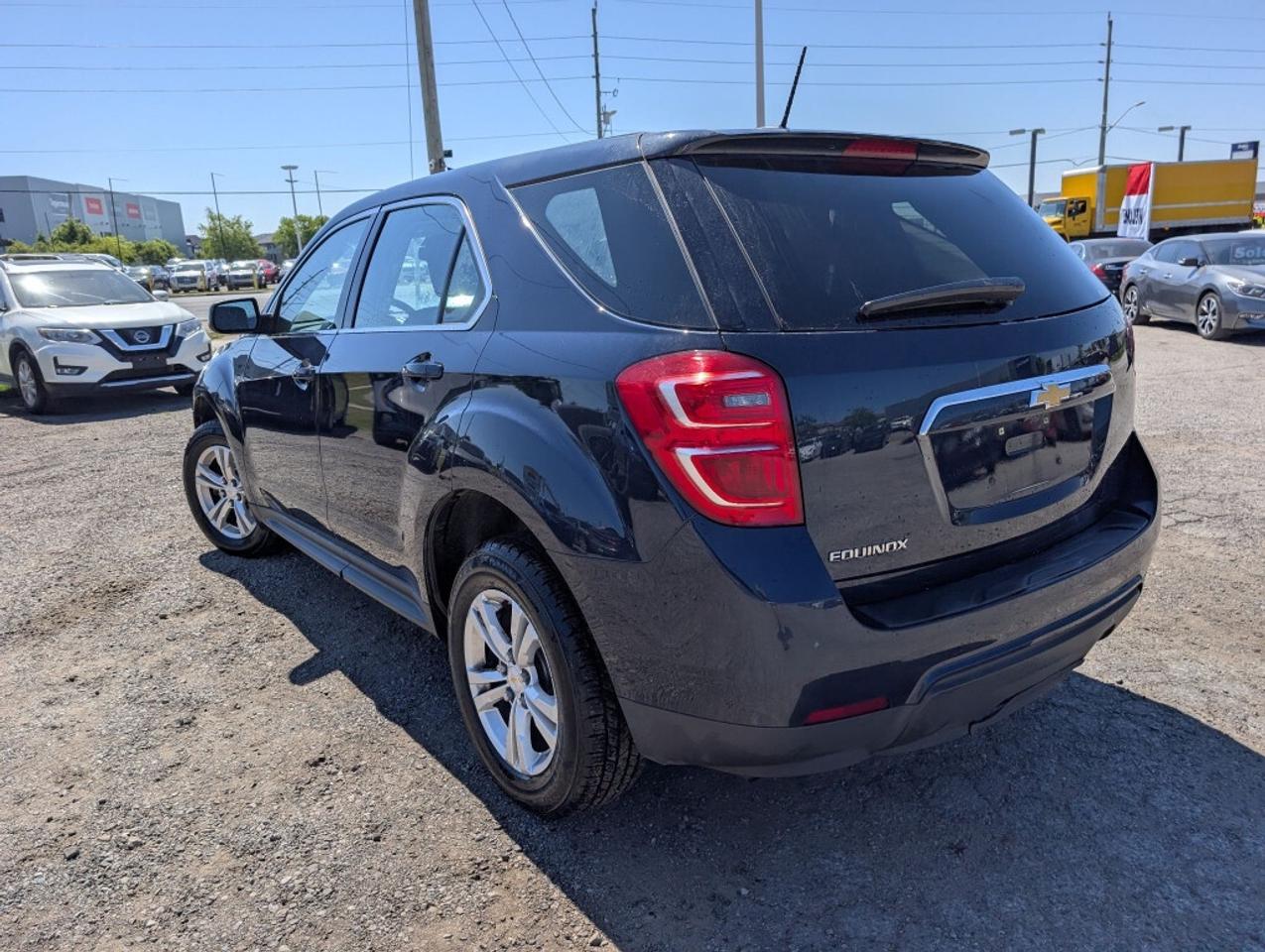2017 Chevrolet Equinox LS Photo