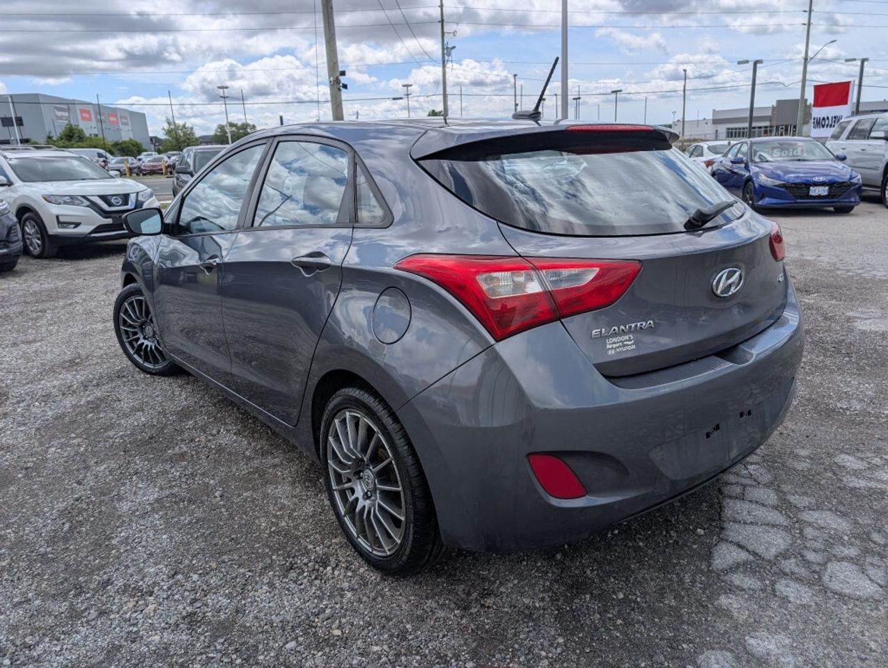 2017 Hyundai Elantra GT GLS Tech NAV SUNROOF CAMERA HTD SEATS Photo