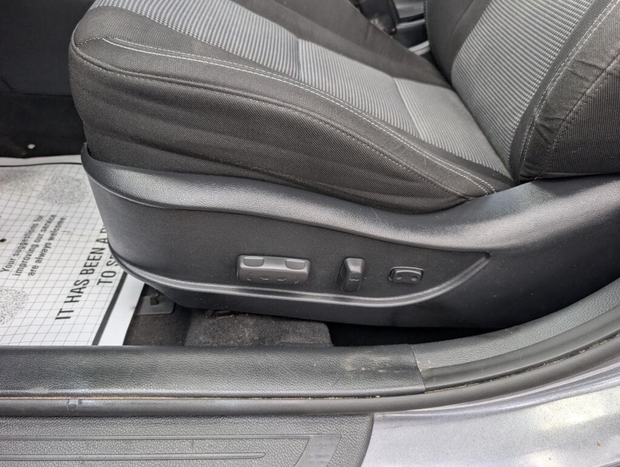 2017 Hyundai Elantra GT GLS Tech NAV SUNROOF CAMERA HTD SEATS Photo