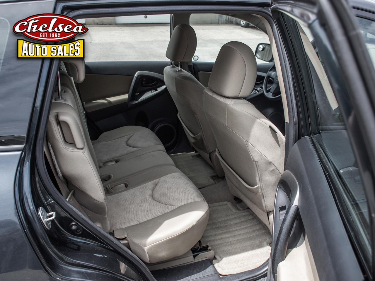 2011 Toyota RAV4 Base I4 4WD Photo