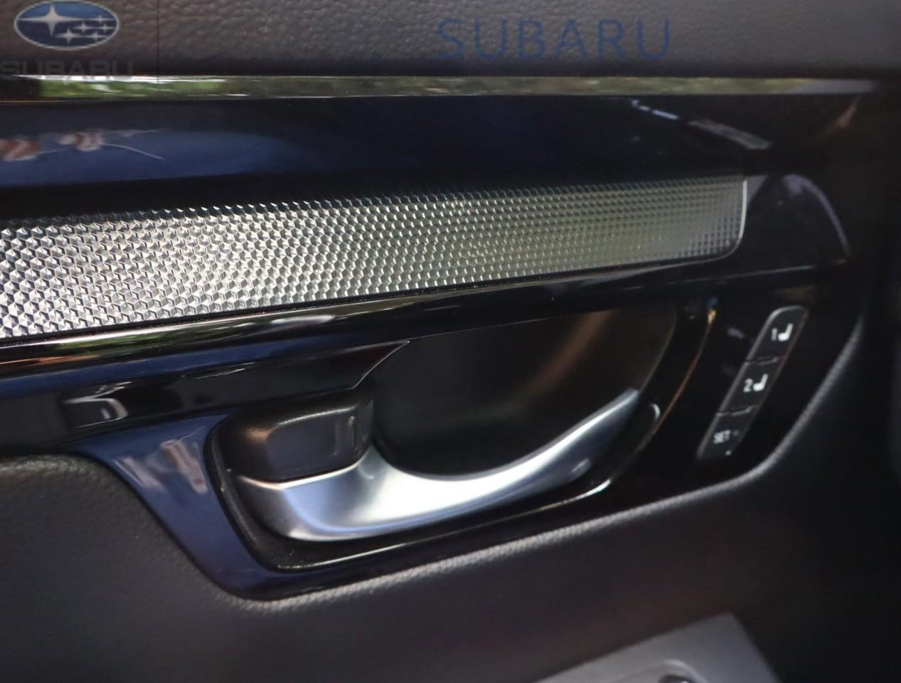 2023 Honda CR-V Hybrid Touring 4dr All-Wheel Drive Photo