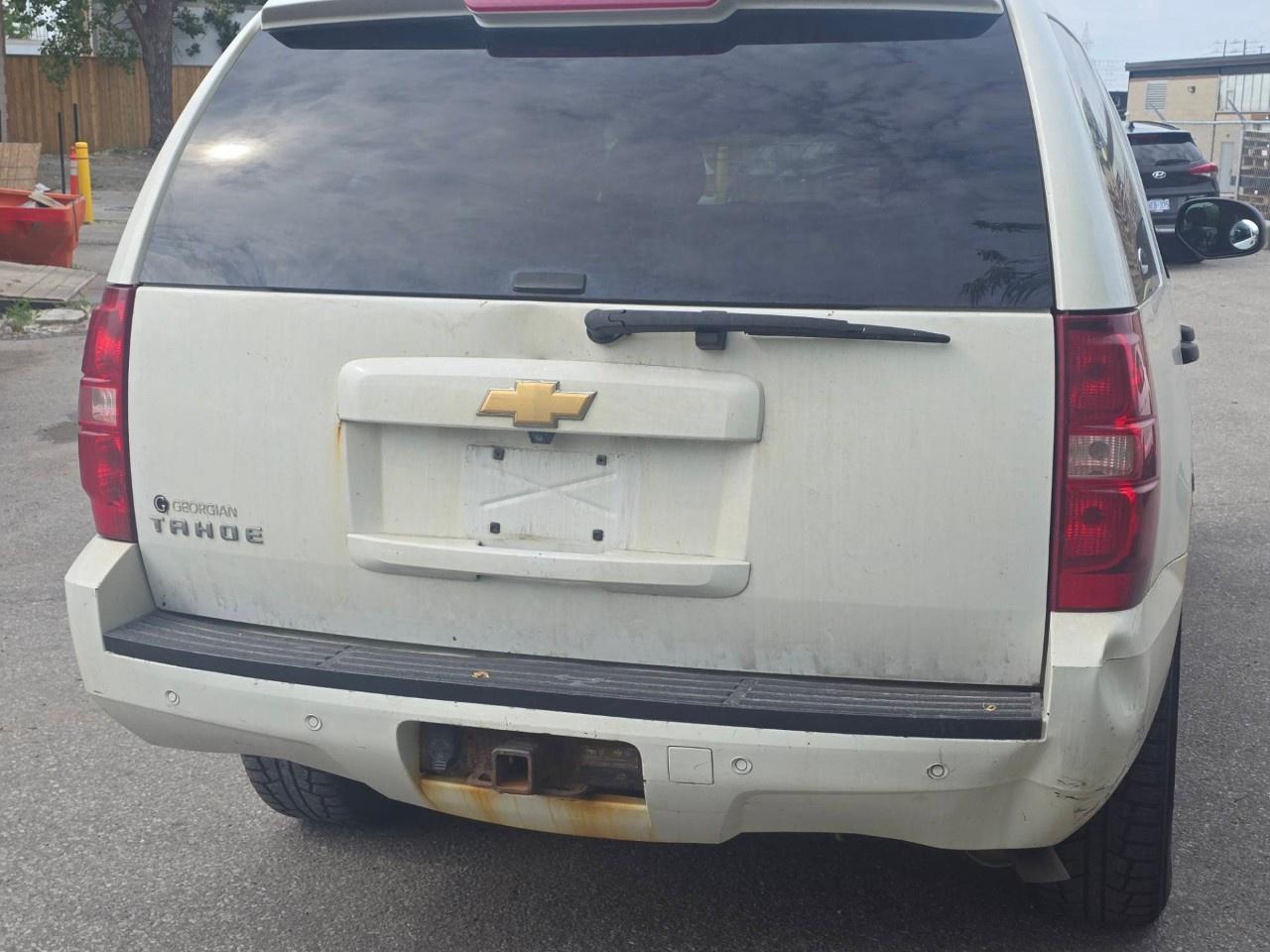 2014 Chevrolet Tahoe 4WD 4DR LS Photo3