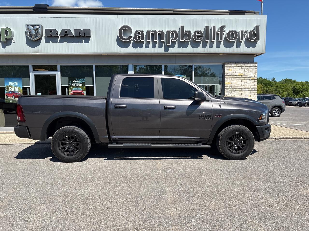 2022 RAM 1500 Classic WARLOCK Photo3