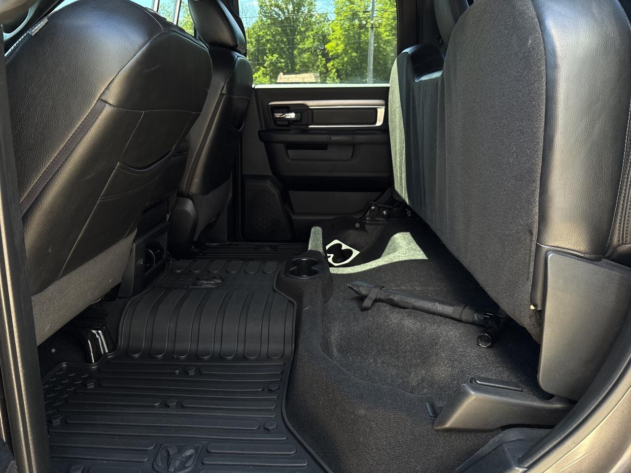 2022 RAM 1500 Classic WARLOCK Photo