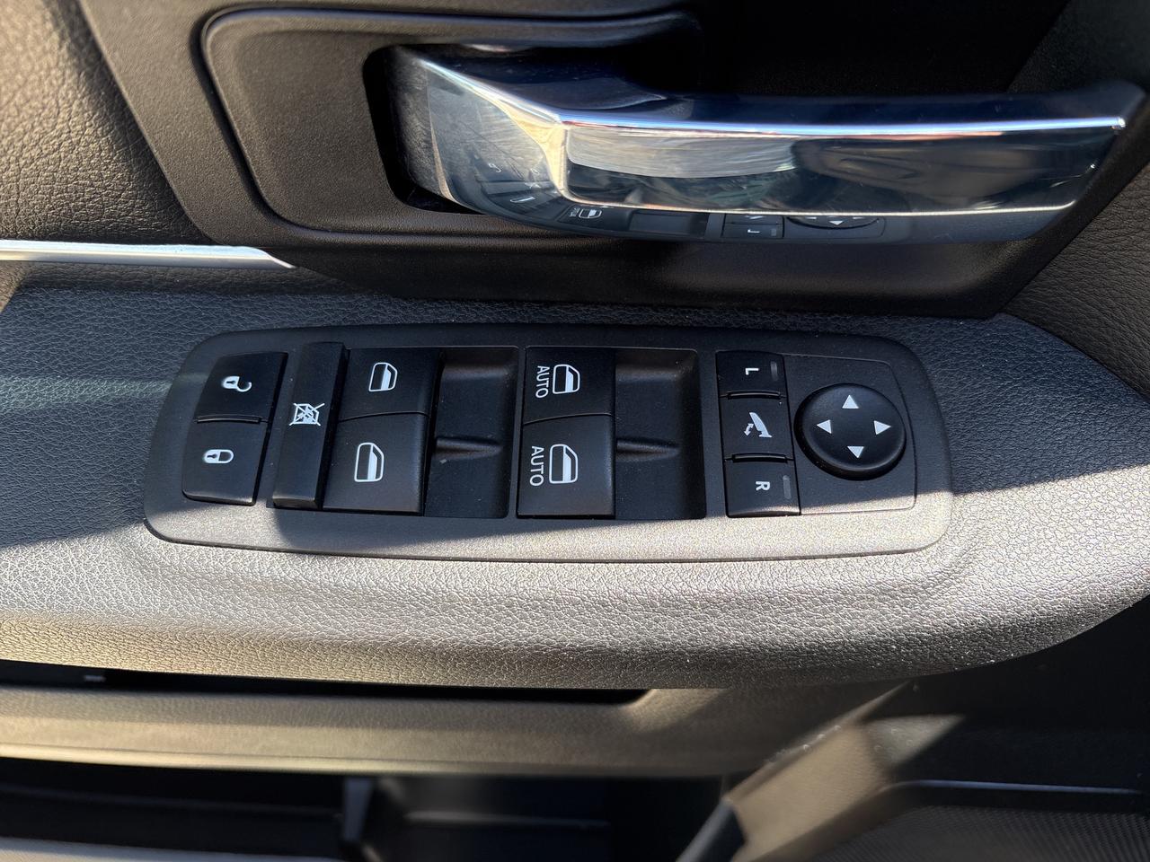 2022 RAM 1500 Classic WARLOCK Photo