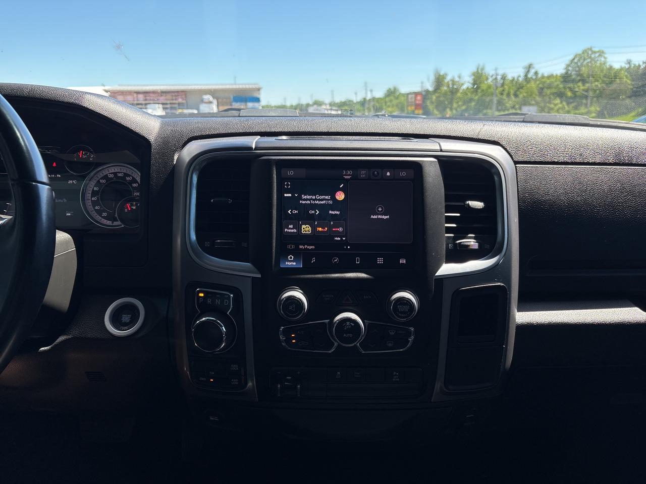 2022 RAM 1500 Classic WARLOCK Photo
