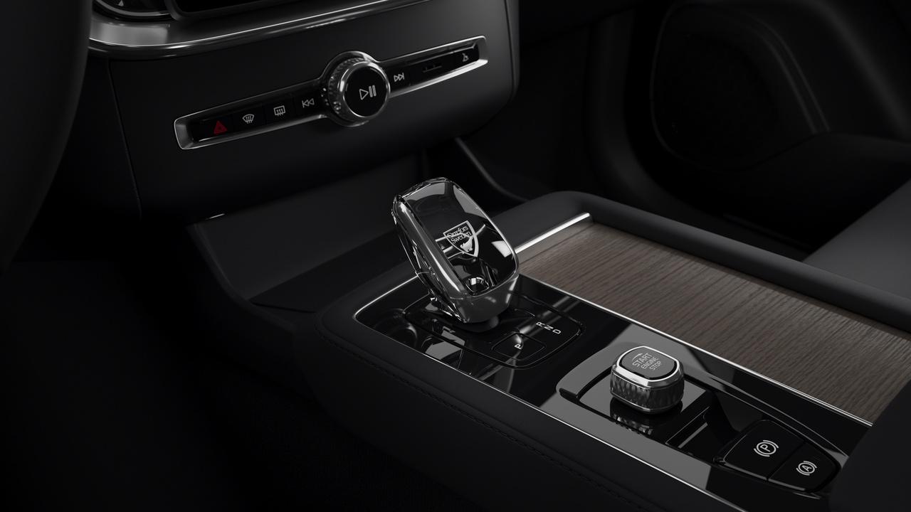 2025 Volvo XC90 Plug-In Hybrid 2025.5 T8 AWD Core Bright Theme 7-Seater Photo